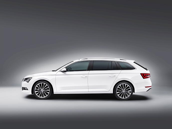 SKODA Superb Combi 003