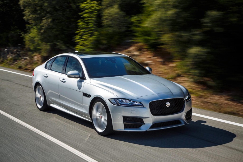 XF_R-Sport_RhodiumSilver_005