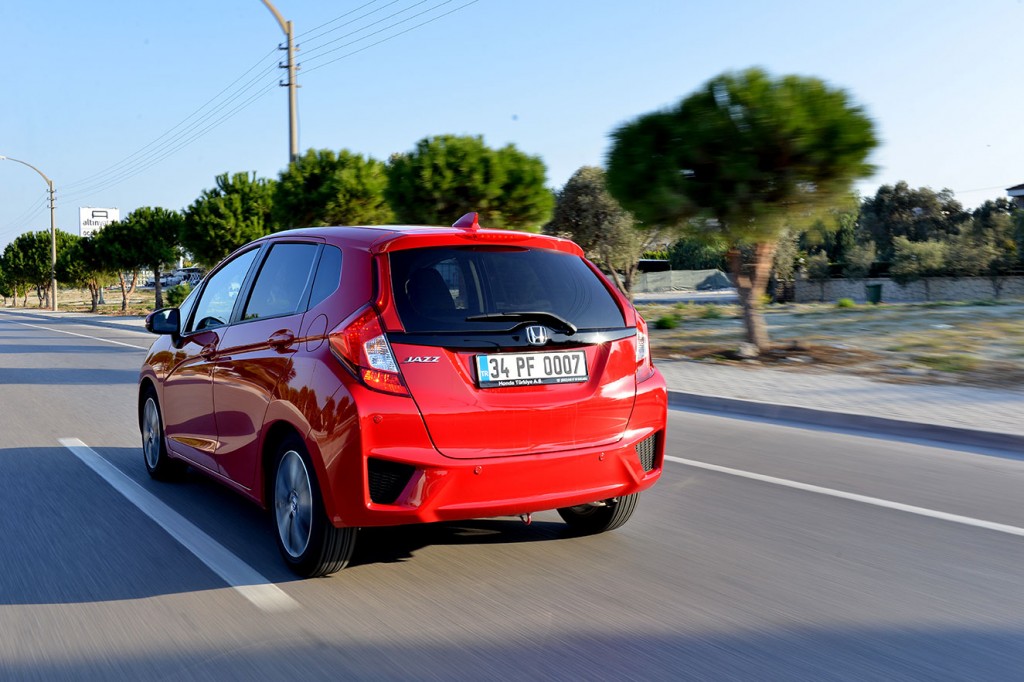 2016-yeni-honda-jazz (15)