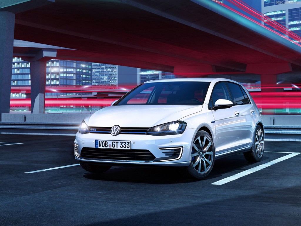 Volkswagen-Golf_hybrid-2