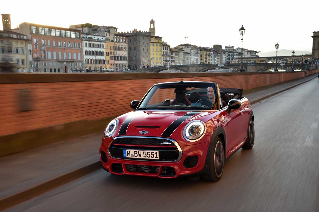2016-mini-jcw-cabrio21
