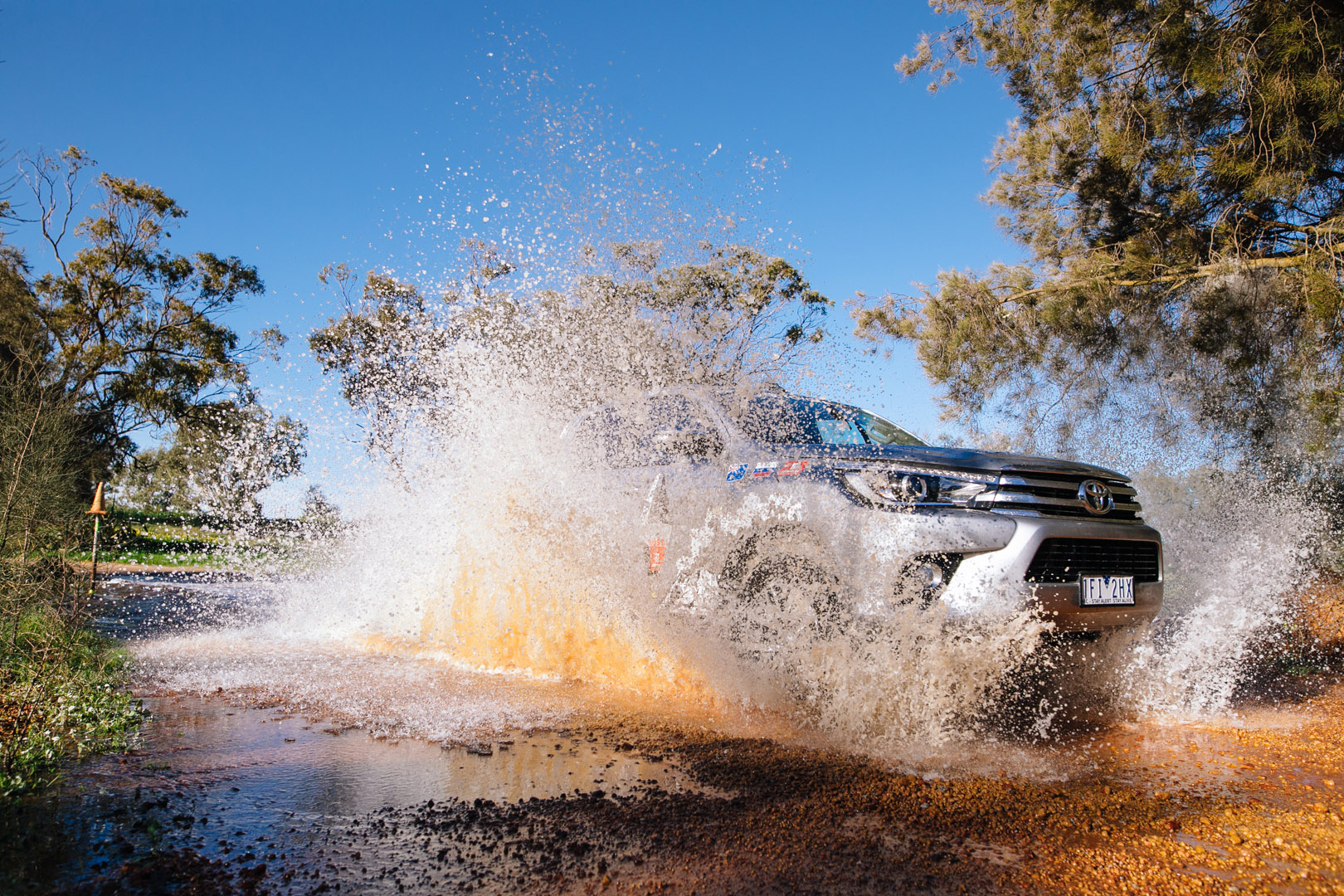 Toyota_Hilux__4_