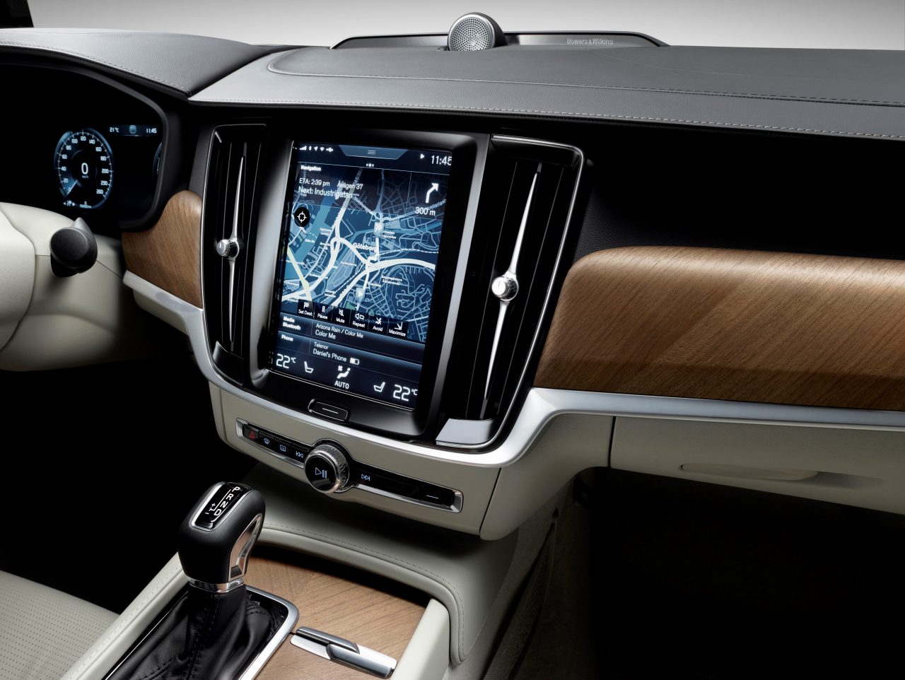 Yeni Volvo S90 ile Yeni Sürüş Deneyimi