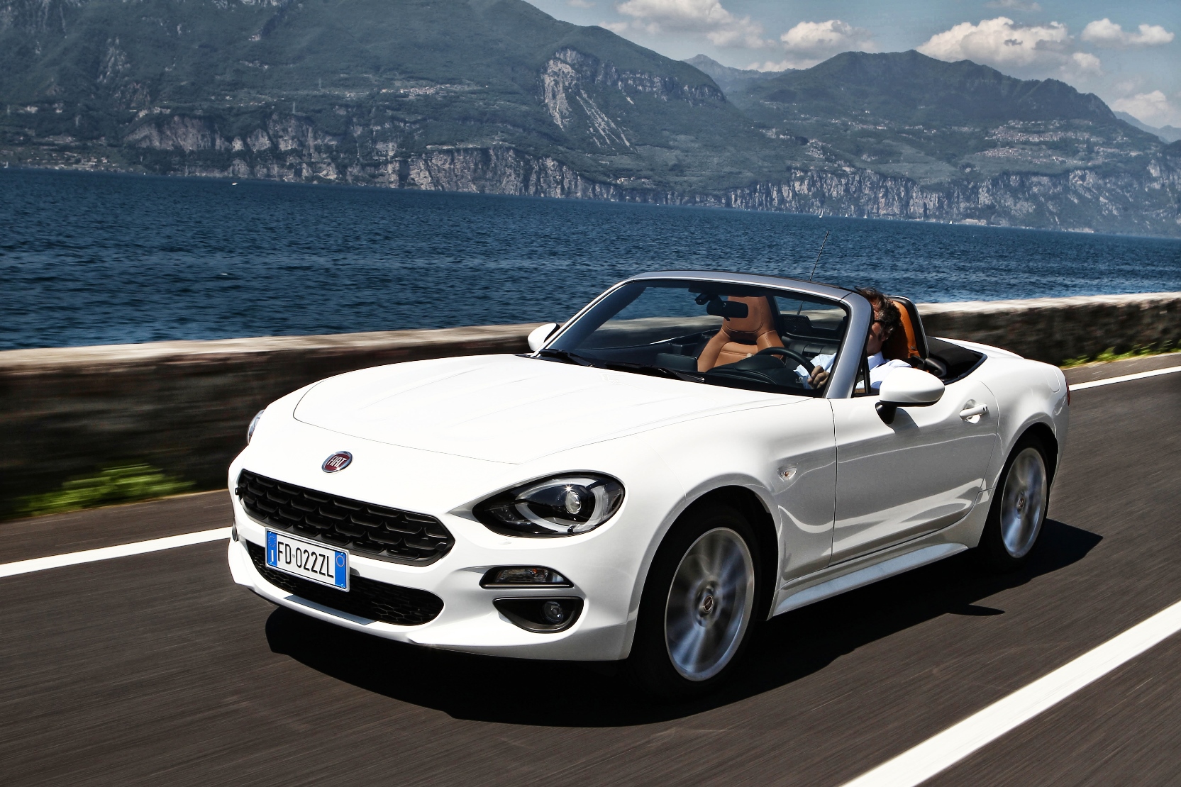 fiat-124-spider-1