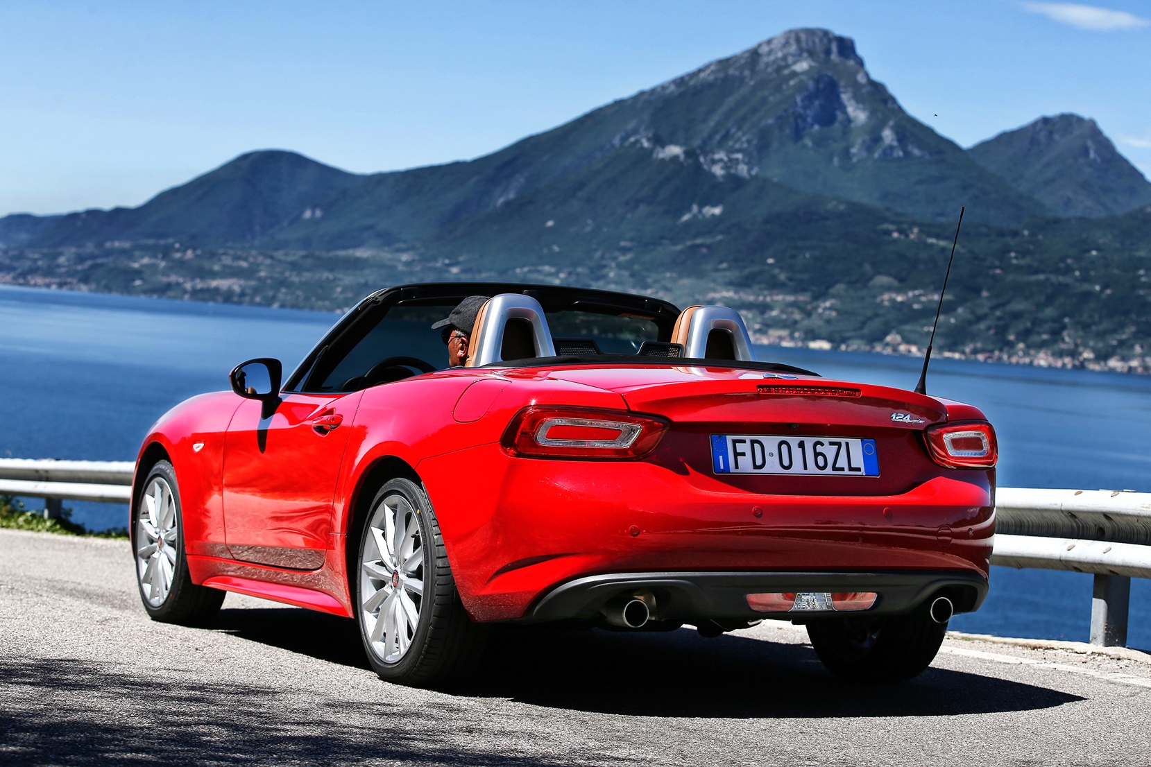 fiat-124-spider-3