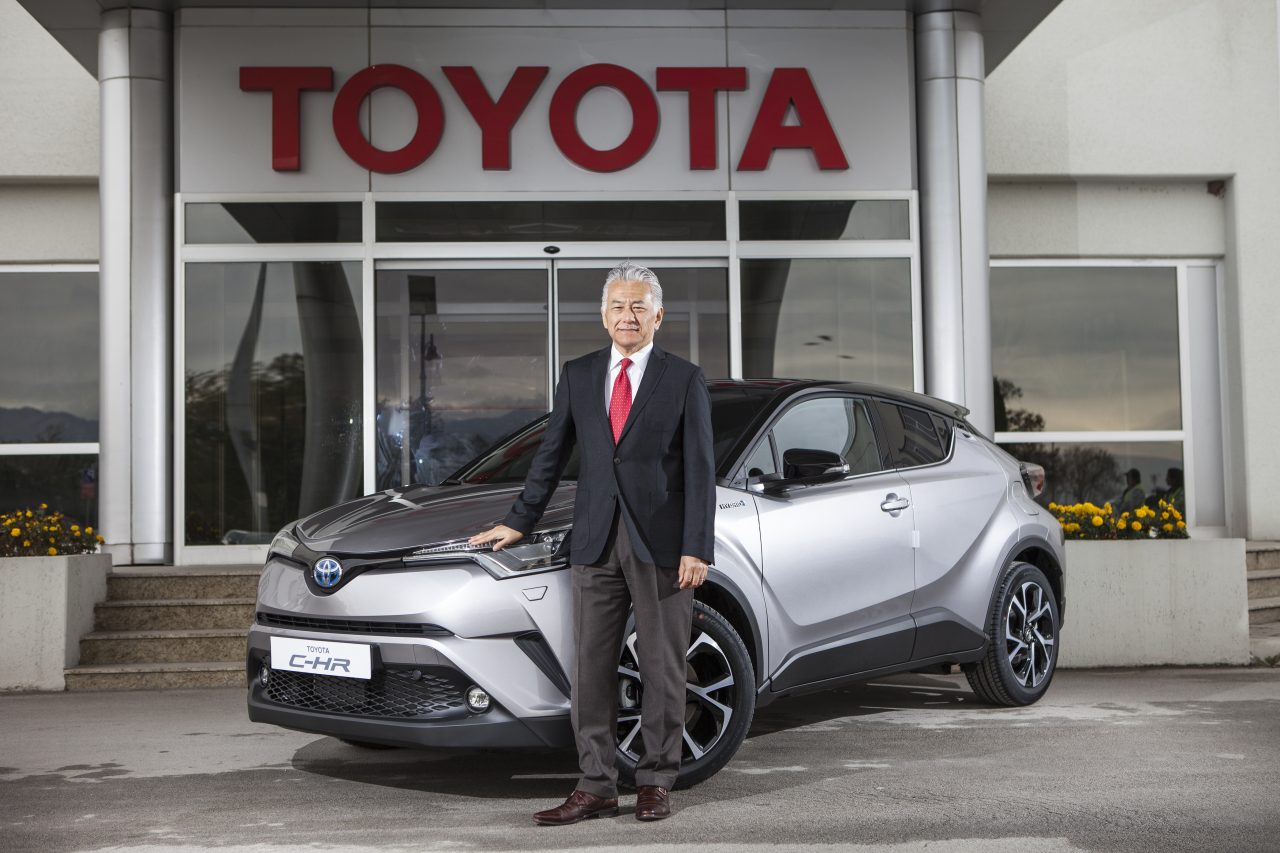 2017-toyota-ch-r2