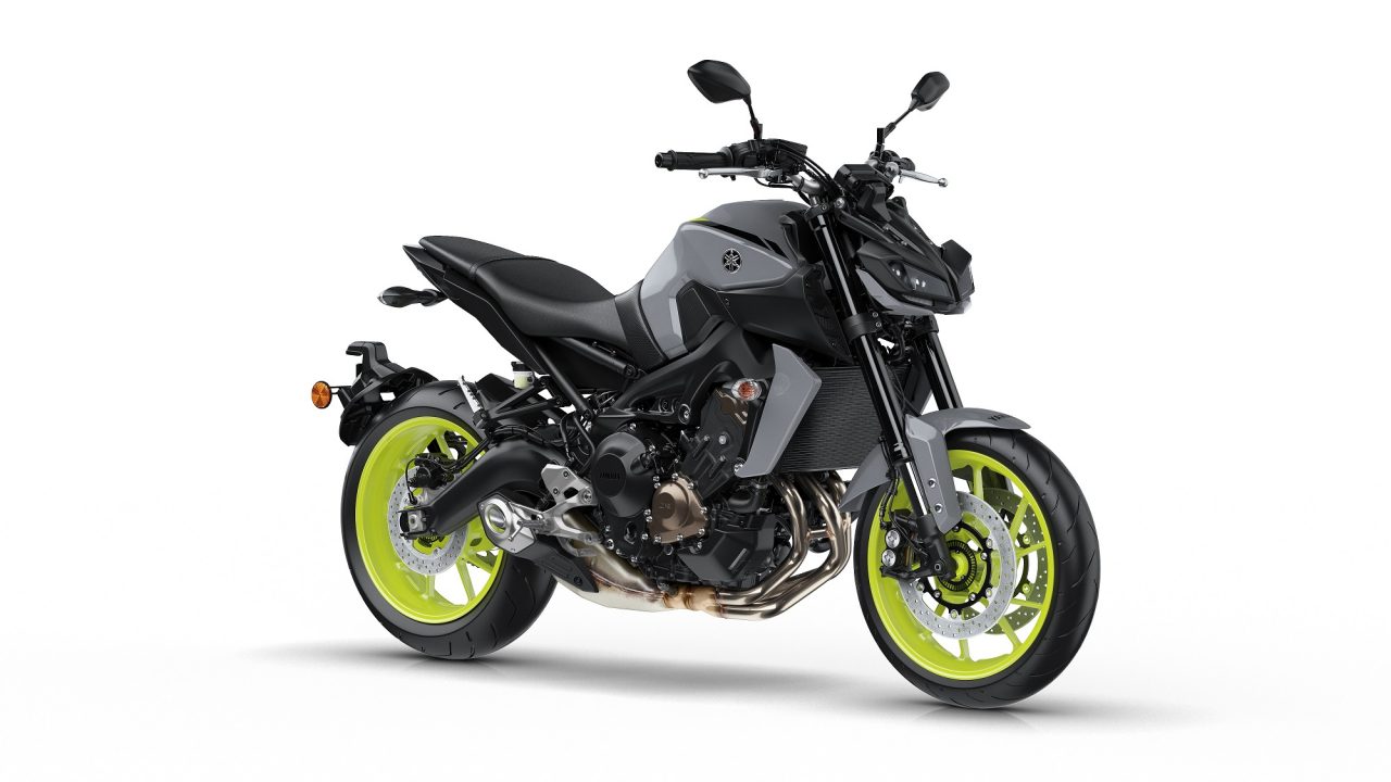 Yamaha MT-09 tehditkar görünümüyle dikkati çekiyor