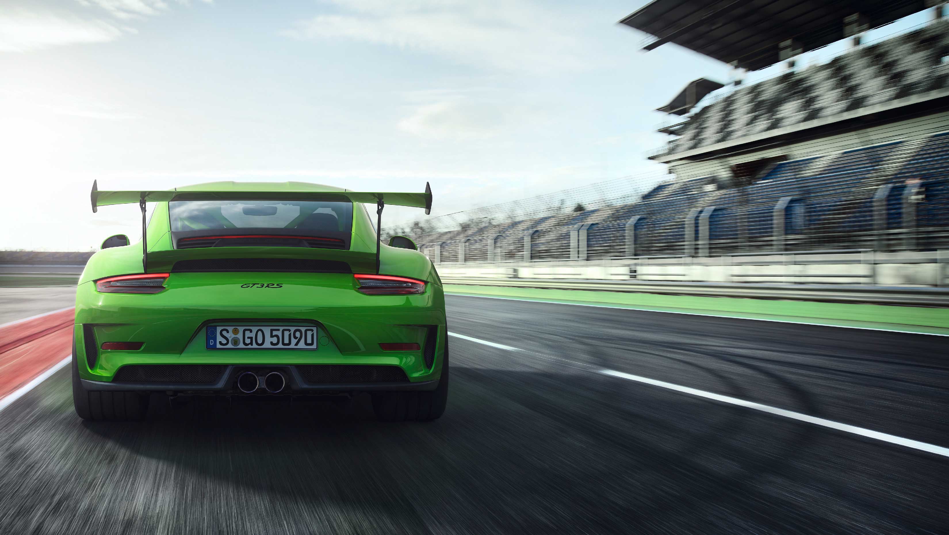 Porsche 911 GT3 RS: Yarış otomobilinin caddedeki hali