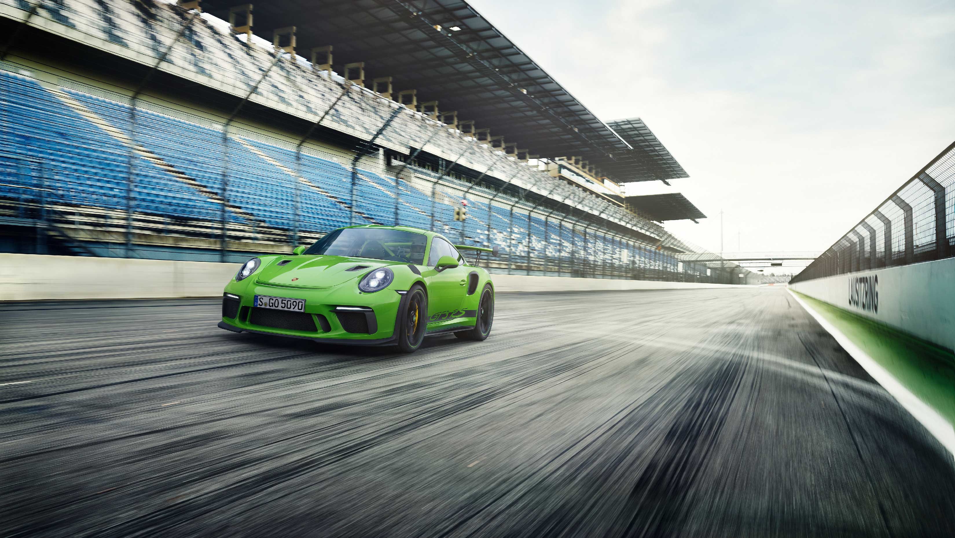 Porsche 911 GT3 RS: Yarış otomobilinin caddedeki hali