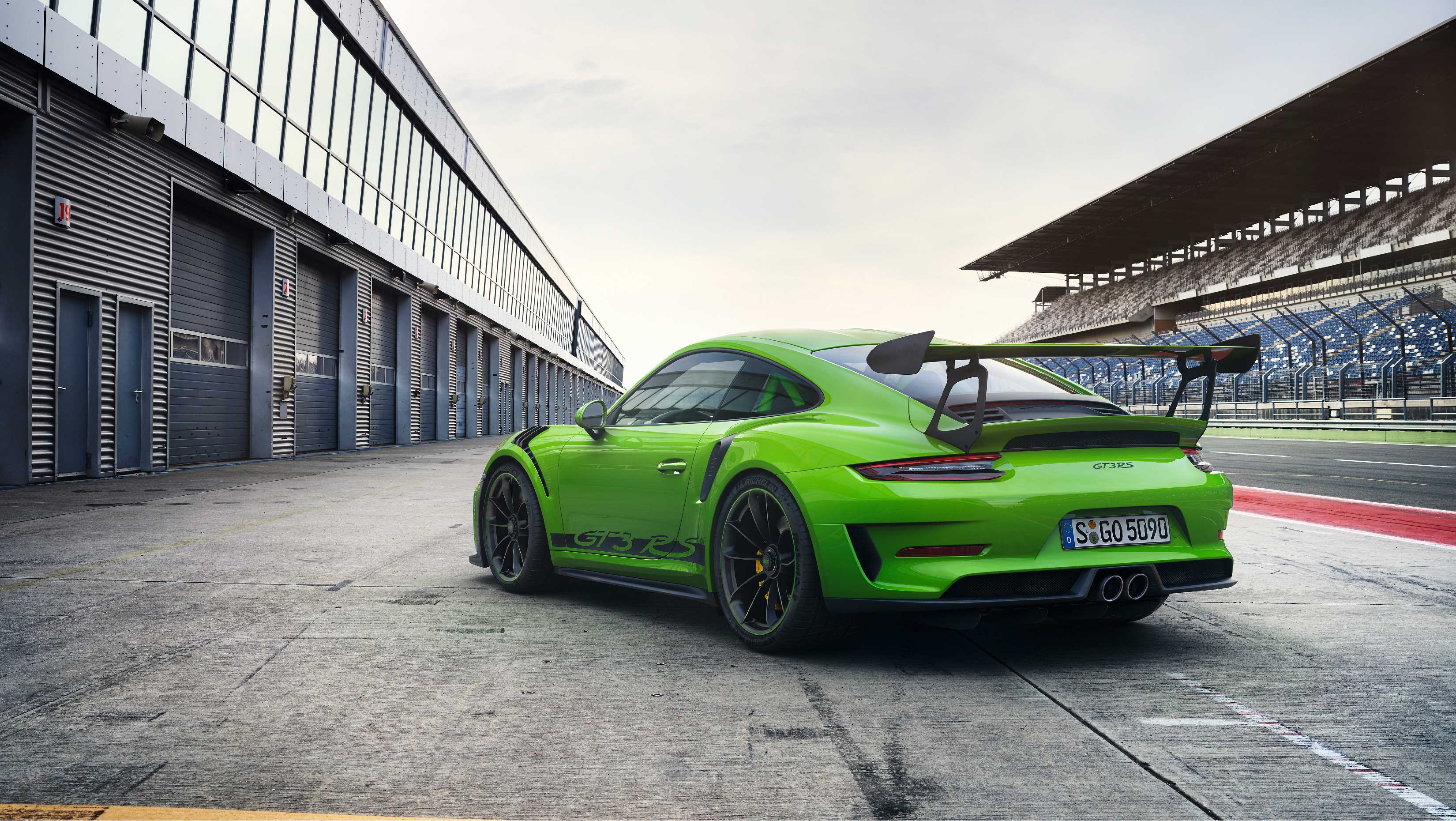 Porsche 911 GT3 RS: Yarış otomobilinin caddedeki hali
