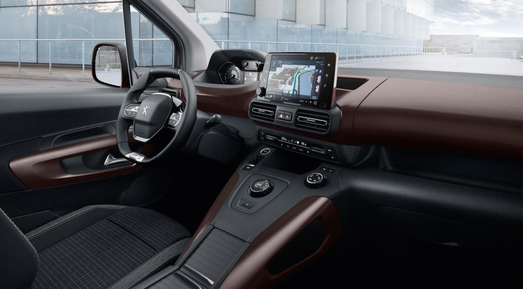 Yeni Peugeot Rifter bambaşka bir bakış açısıyla doğdu