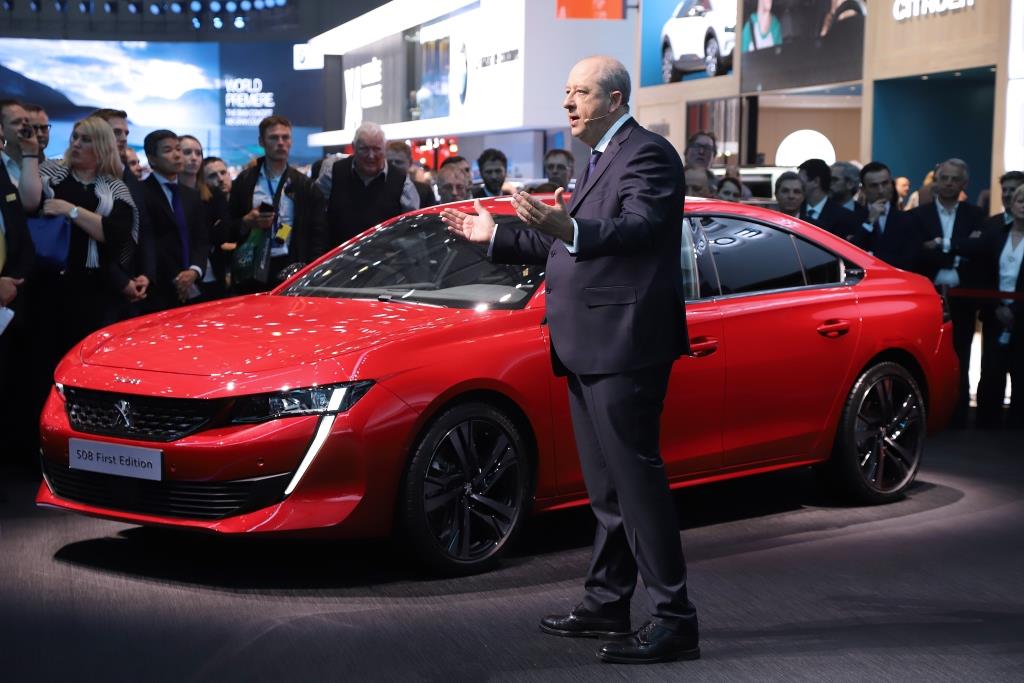 Peugeot, Cenevre’de birbirinden yeni modellerini sergiledi