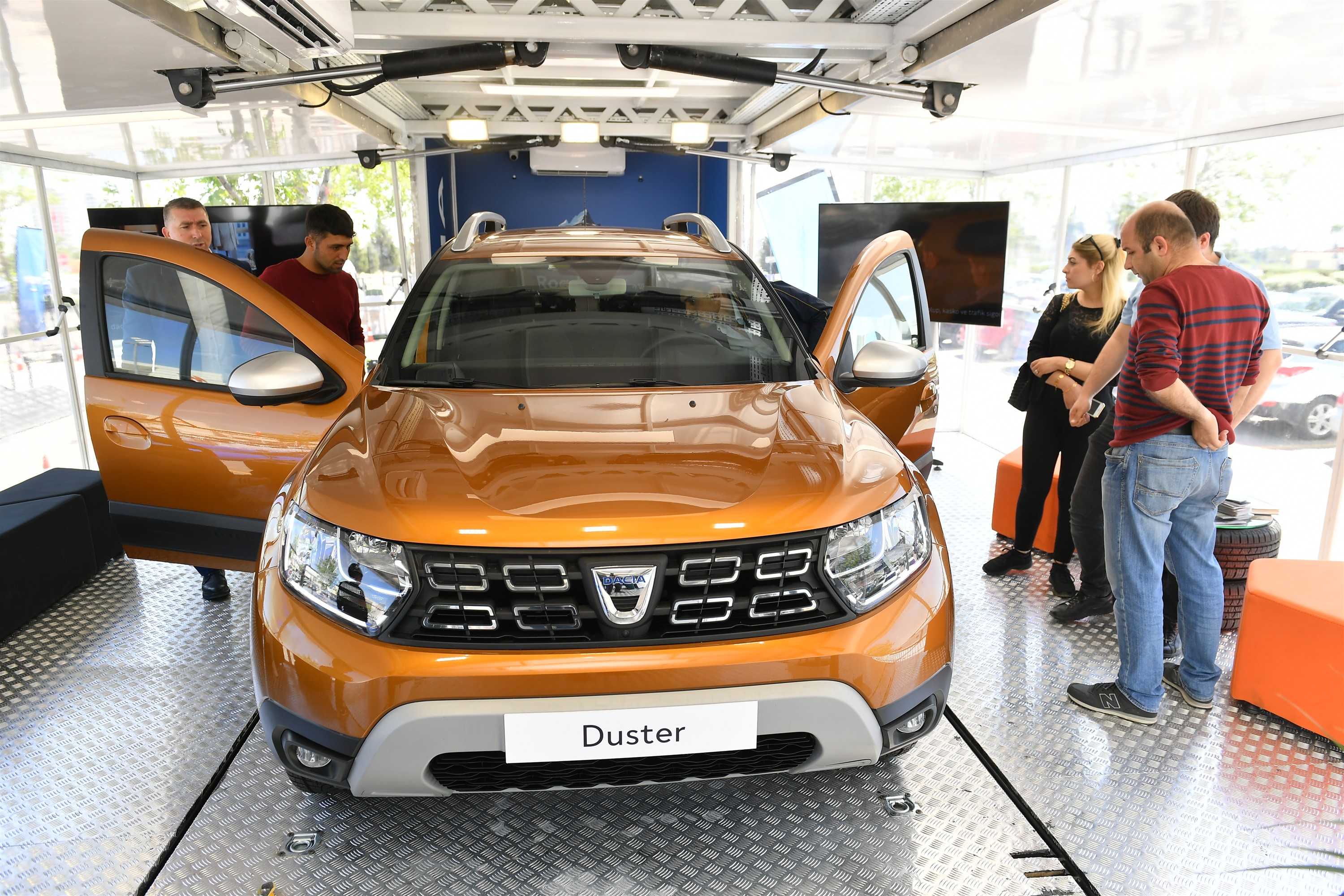 Yeni Duster Roadshow Türkiye’yi dolaşıyor