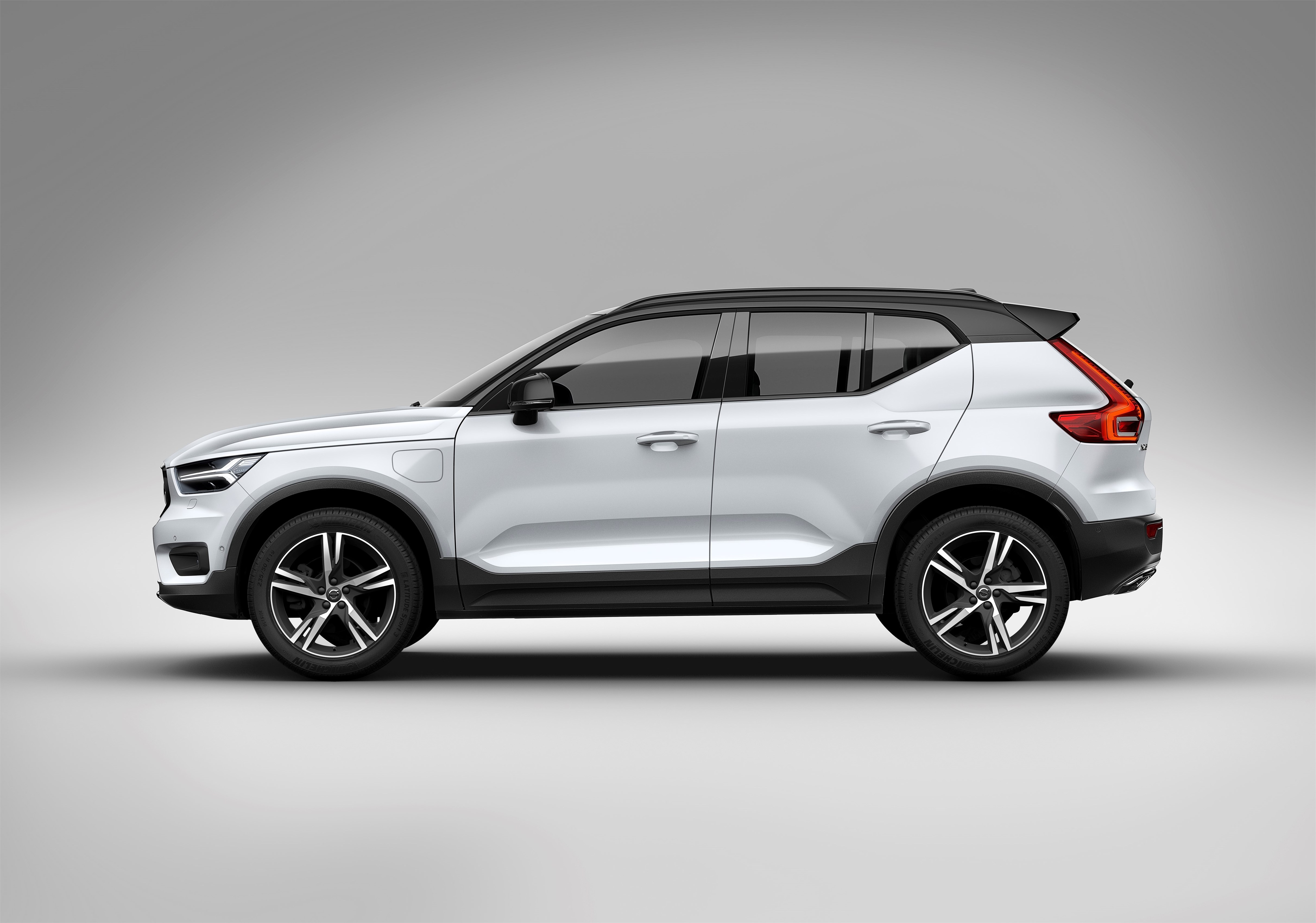Volvo Cars 2025 yılında satışlarının yüzde 50’sinin elektrikli otomobillerden oluşmasını hedefliyor