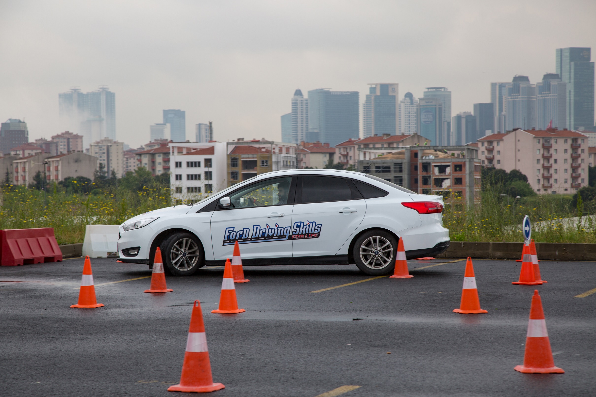 Sürüş becerilerinizi geliştirmek isteyenler, Ford Sürüş Akademisi’ndeydi