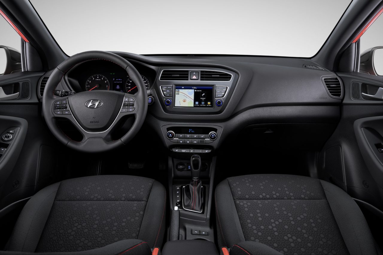 Makyajlı Hyundai i20 geliyor