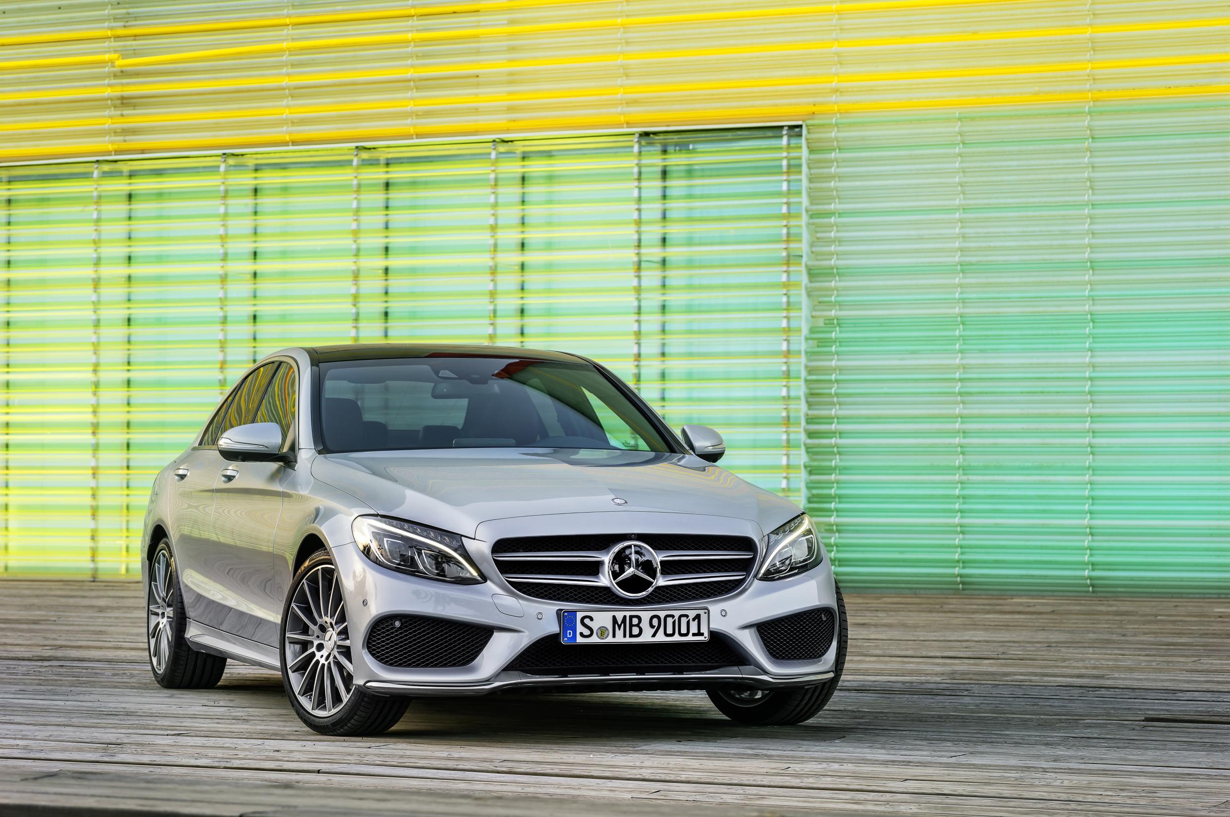 İNCELEME – Mercedes-Benz C200d – BMW 318d