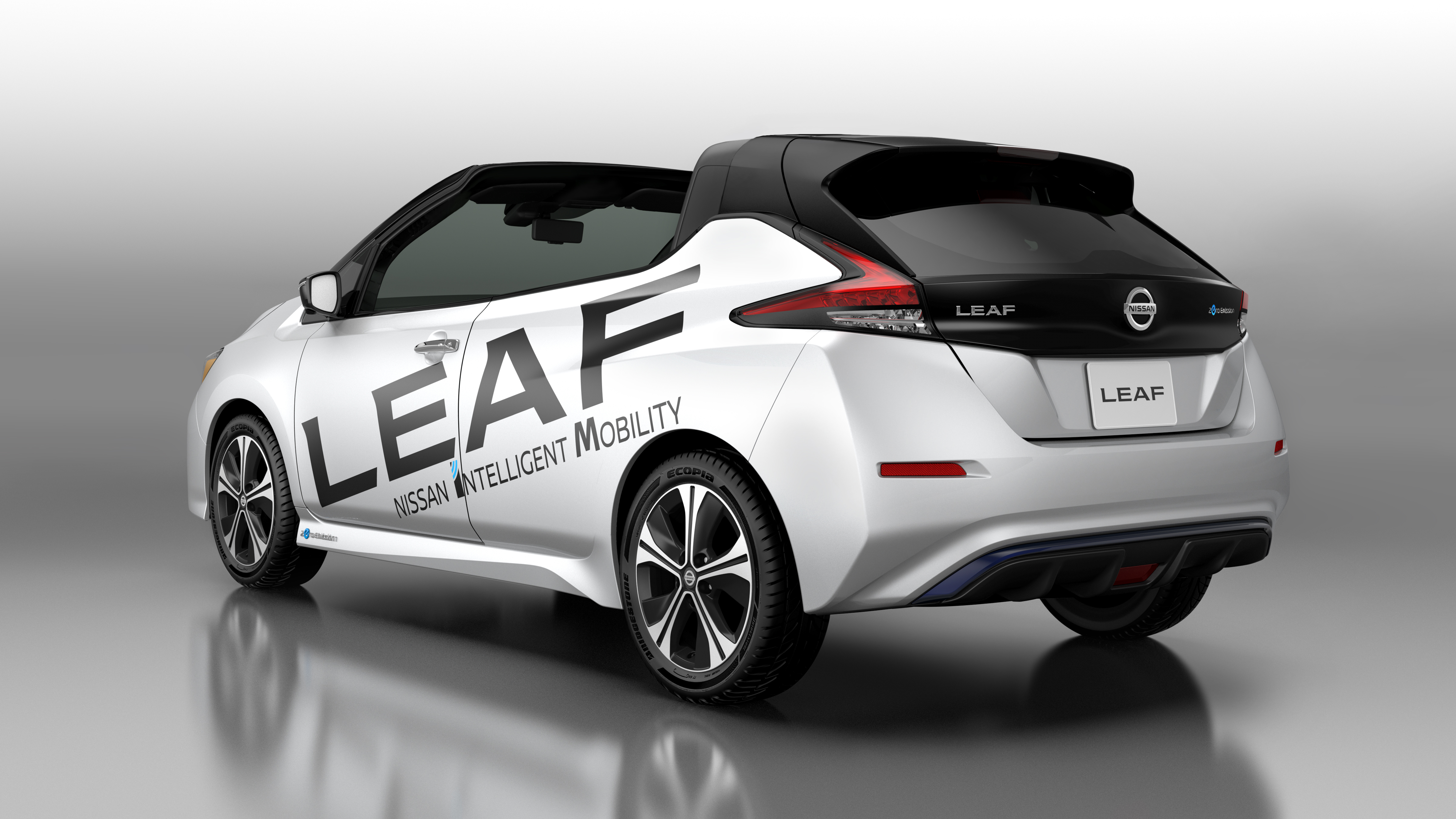 Nissan, LEAF’in üstünü açtı
