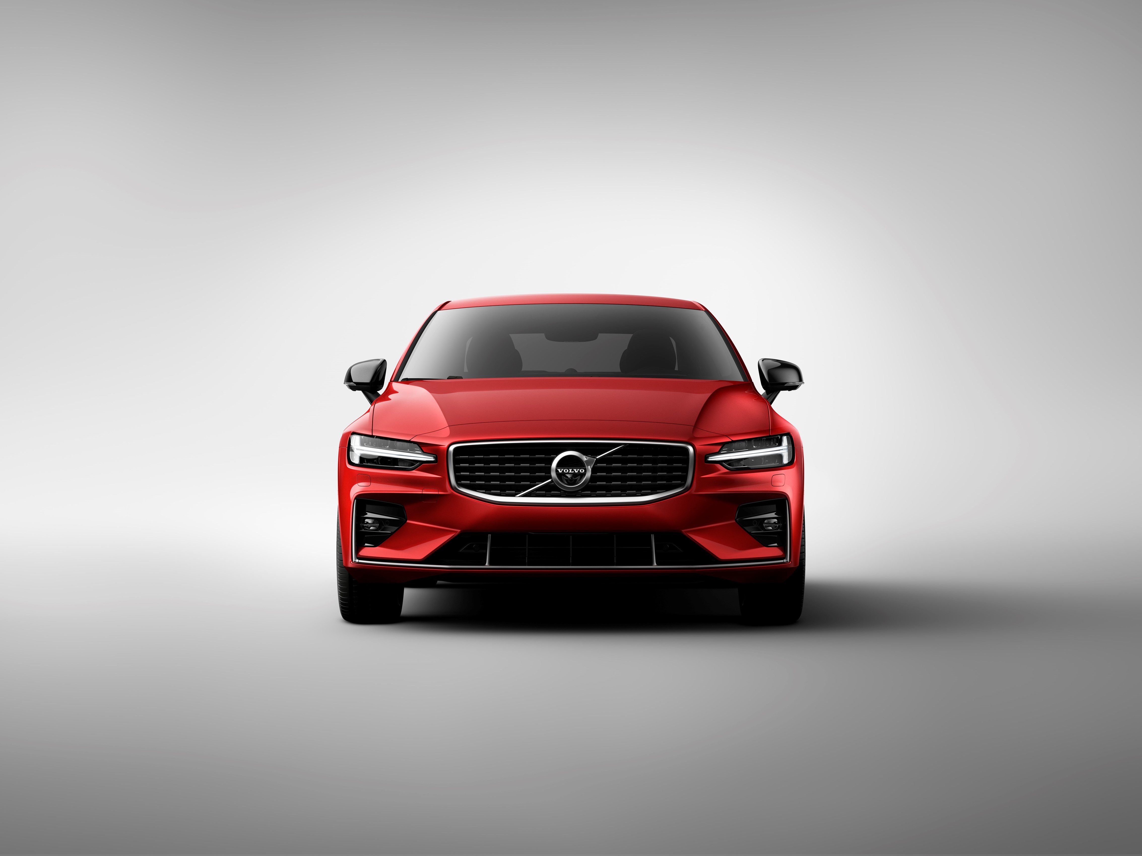 Yeni Volvo S60 (2019) dengeleri değiştirecek!