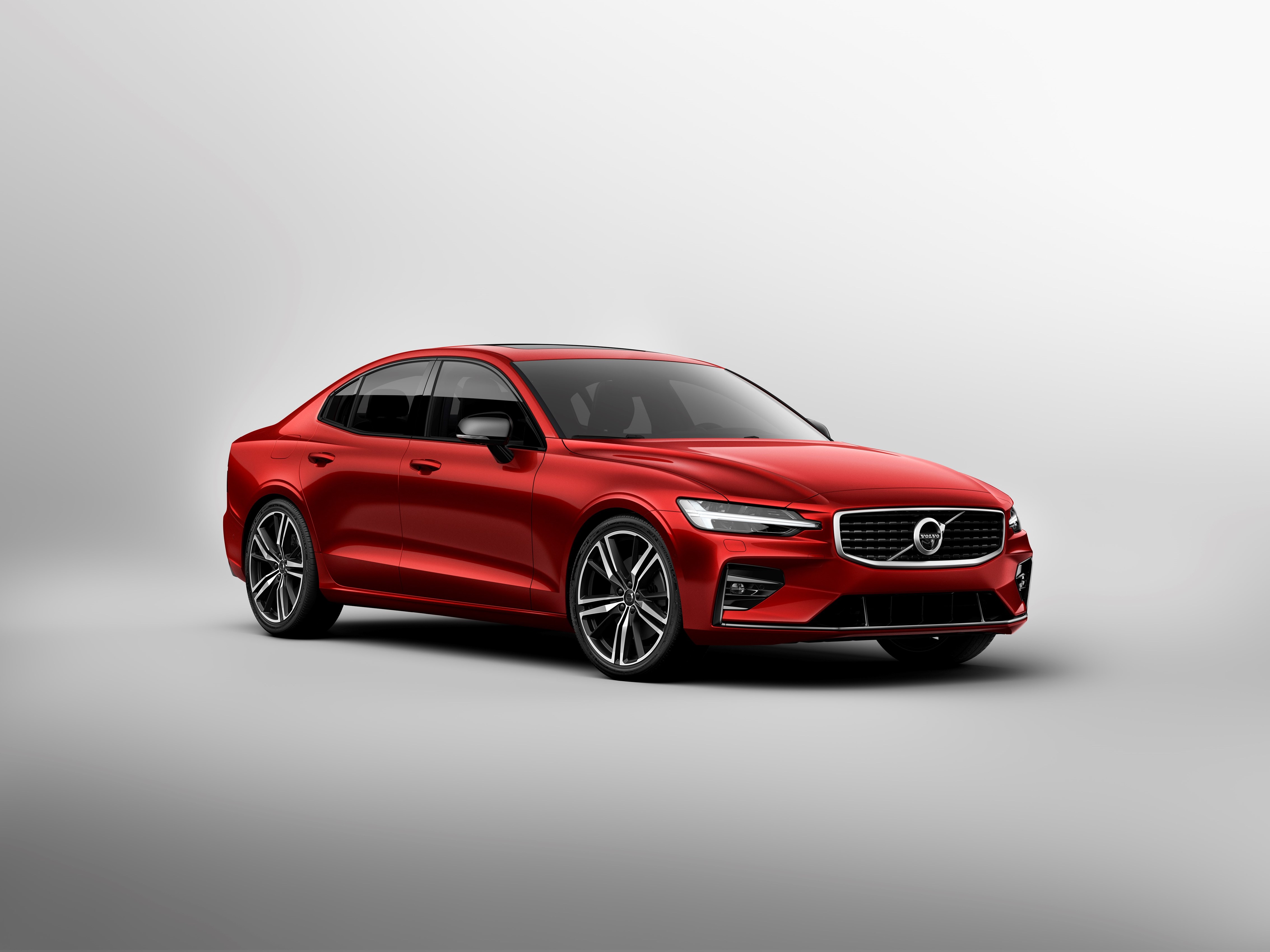 Yeni Volvo S60 (2019) dengeleri değiştirecek!