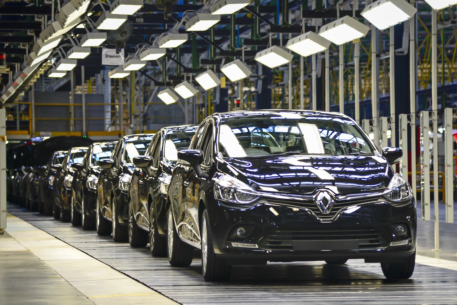 OYAK ve Renault Grubu Türkiye’deki ortaklıklarını yeniledi