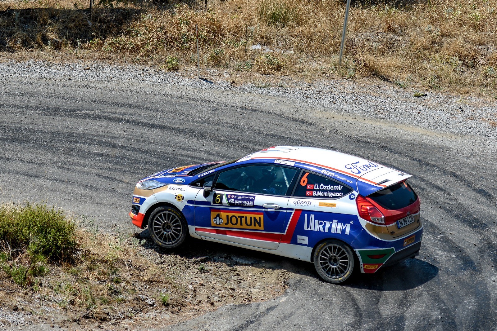 Ford MotorSport Türkiye, Ege Rallisi’nde fırtınalar estirdi