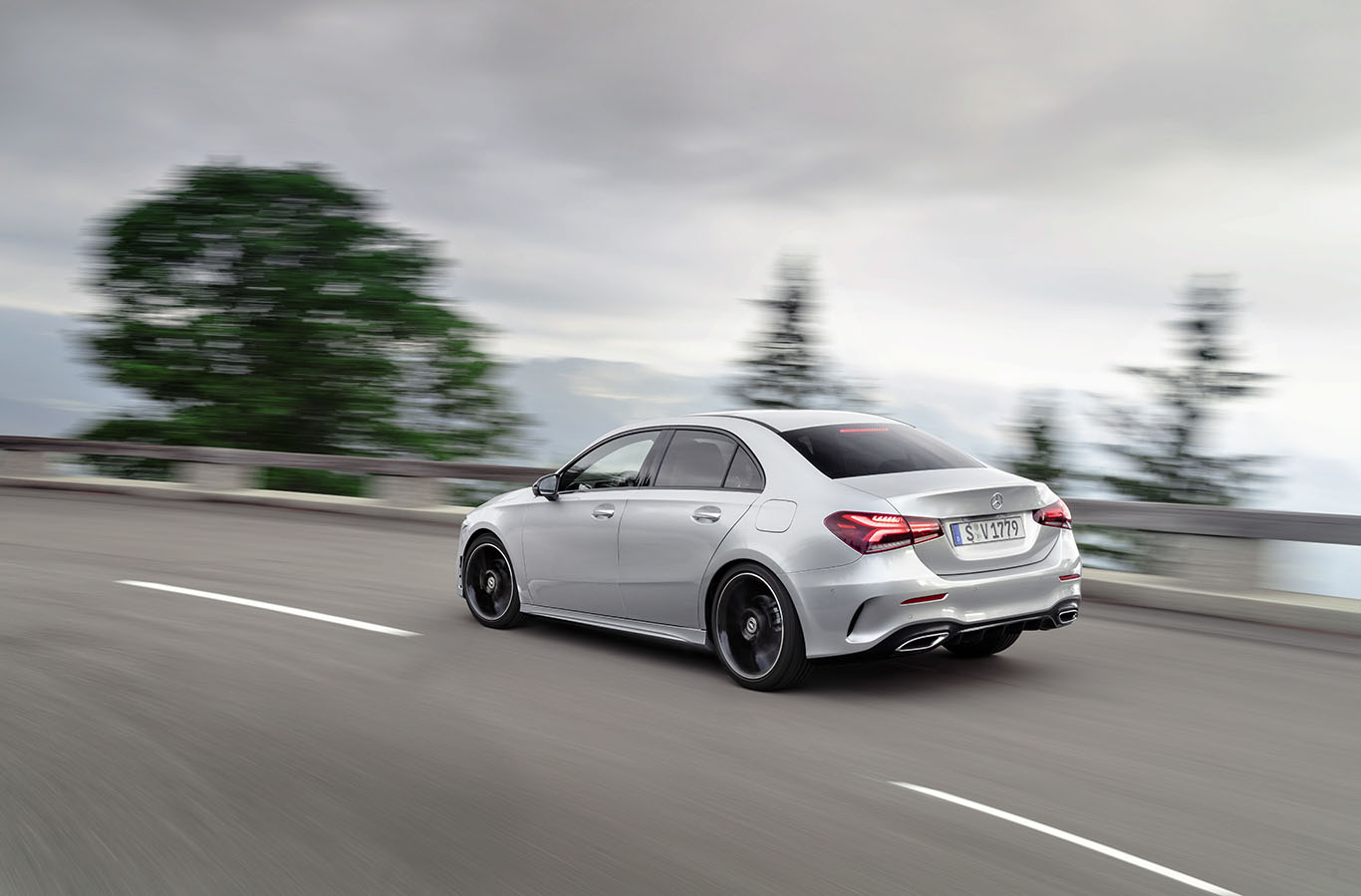 Yeni Mercedes A-Serisi Sedan resmi olarak tanıtıldı