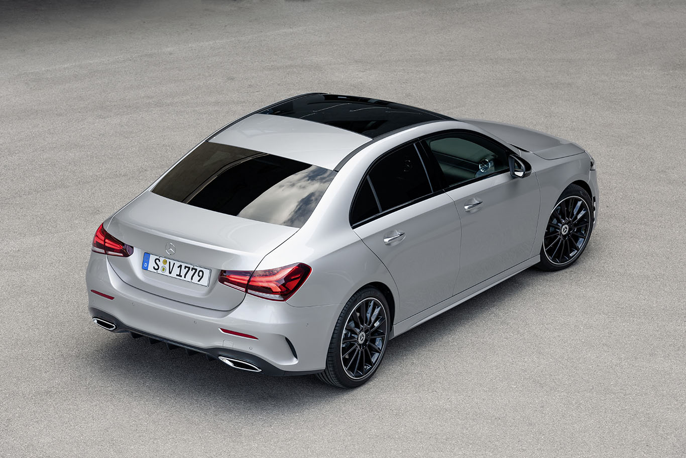 Yeni Mercedes A-Serisi Sedan resmi olarak tanıtıldı