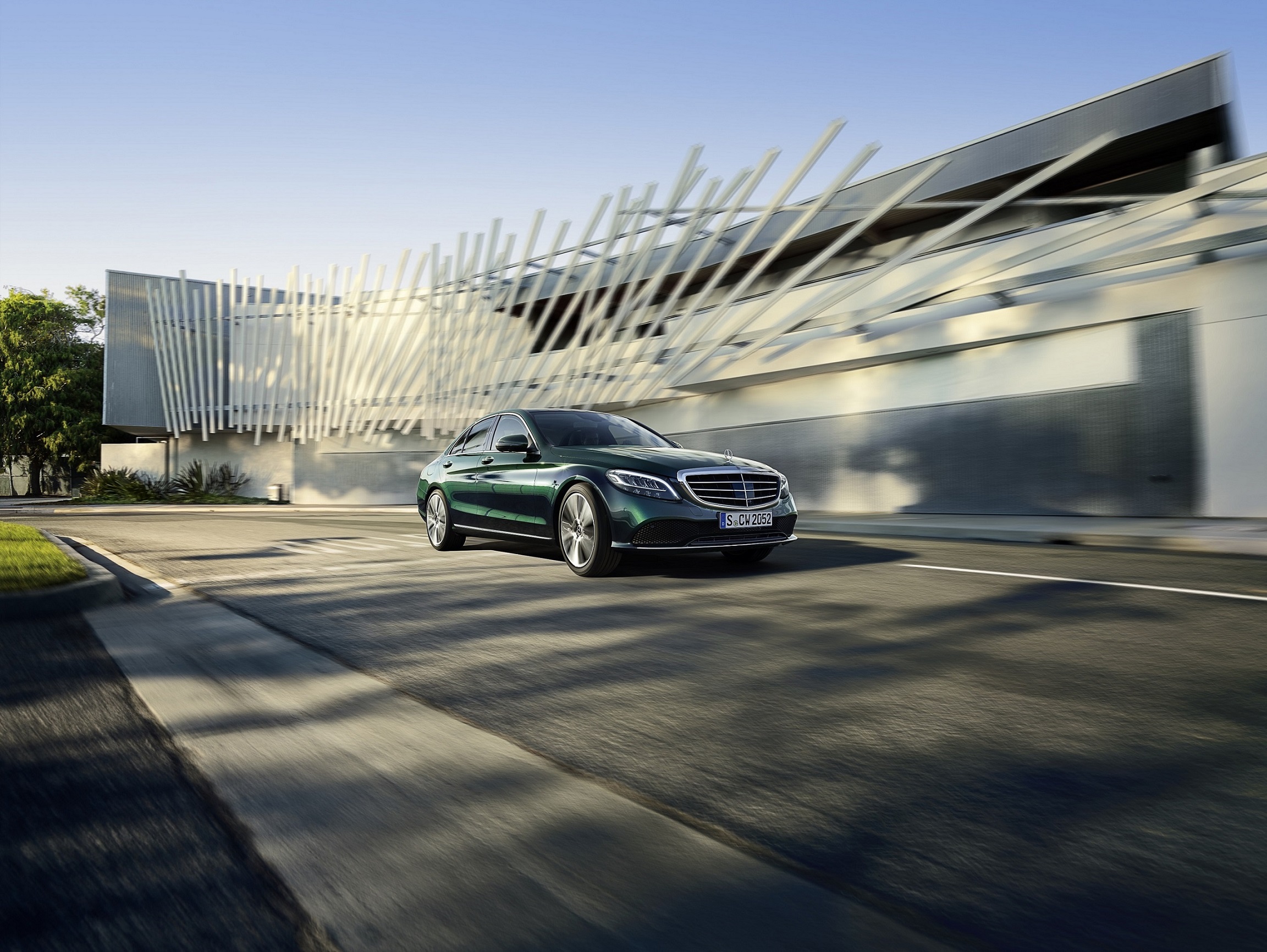 Yeni Mercedes C-Serisi artık Türkiye’de!