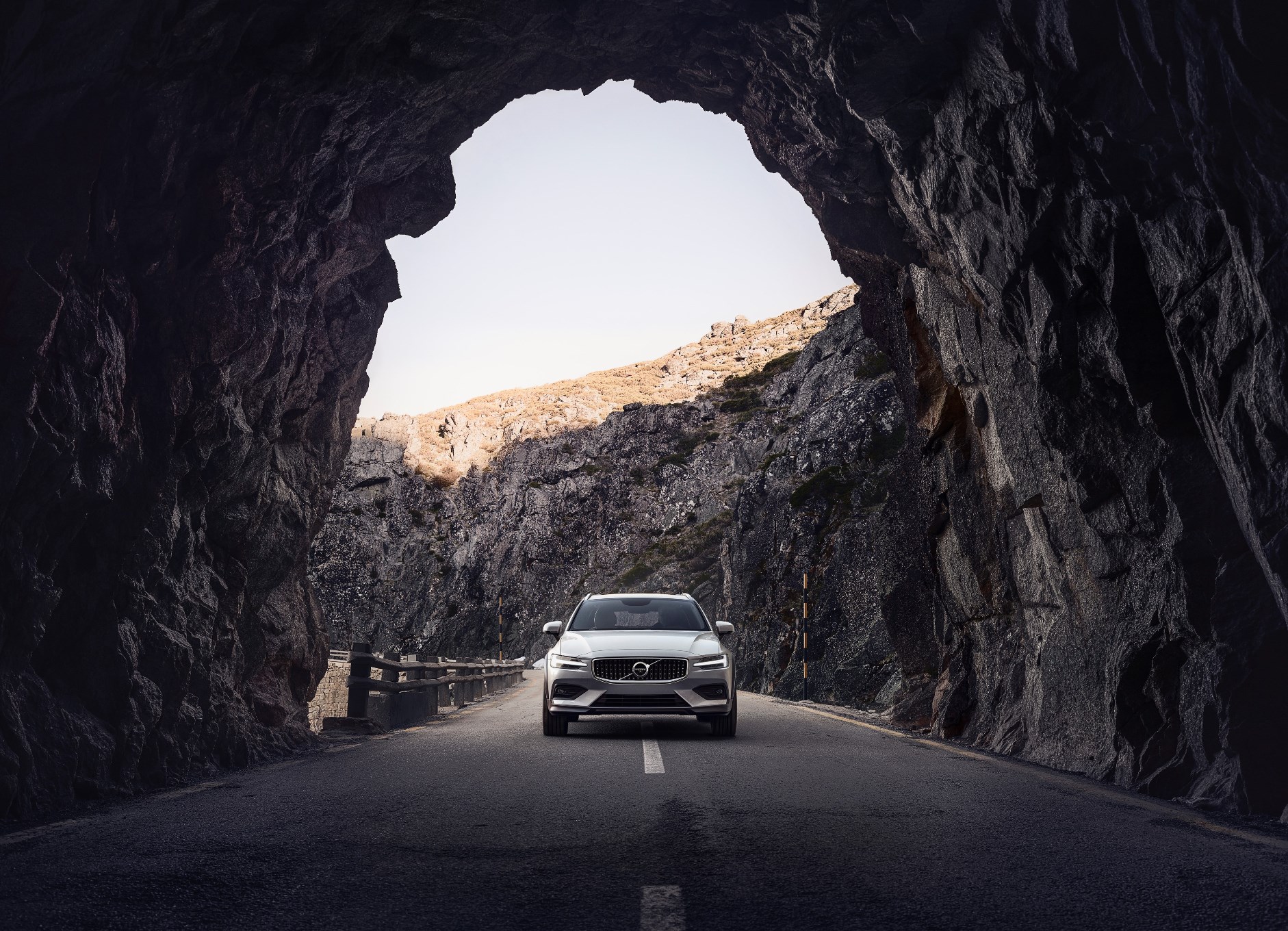 Volvo V60 Cross Country aklınızı karıştıracak