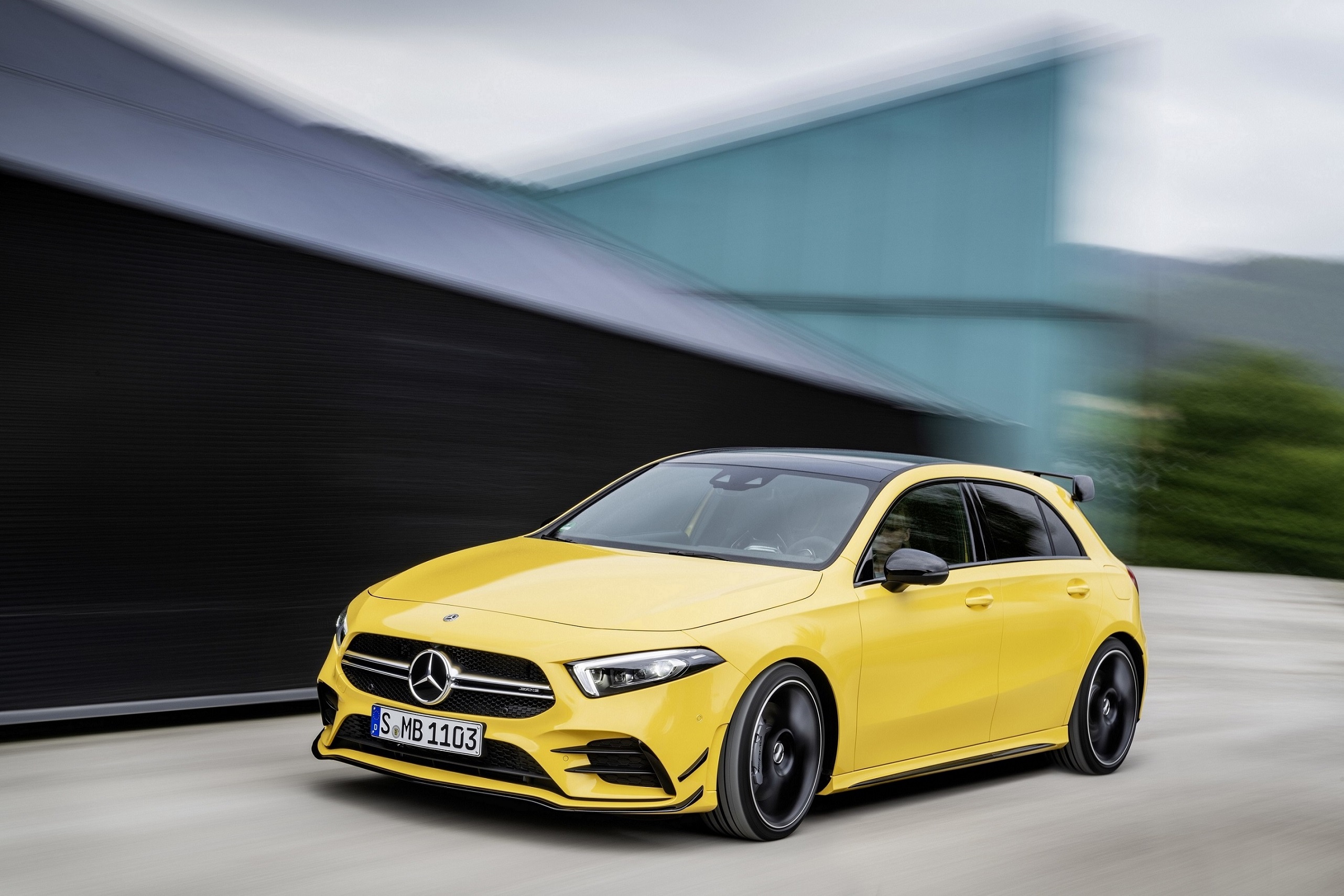Mercedes-Benz’den Paris çıkarması!