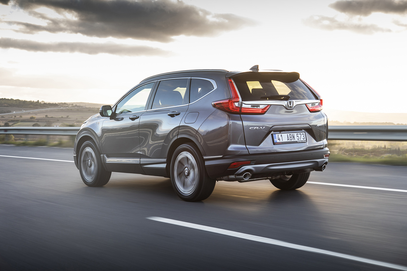 Yeni Honda CR-V Türkiye’de! İşte fiyatları…