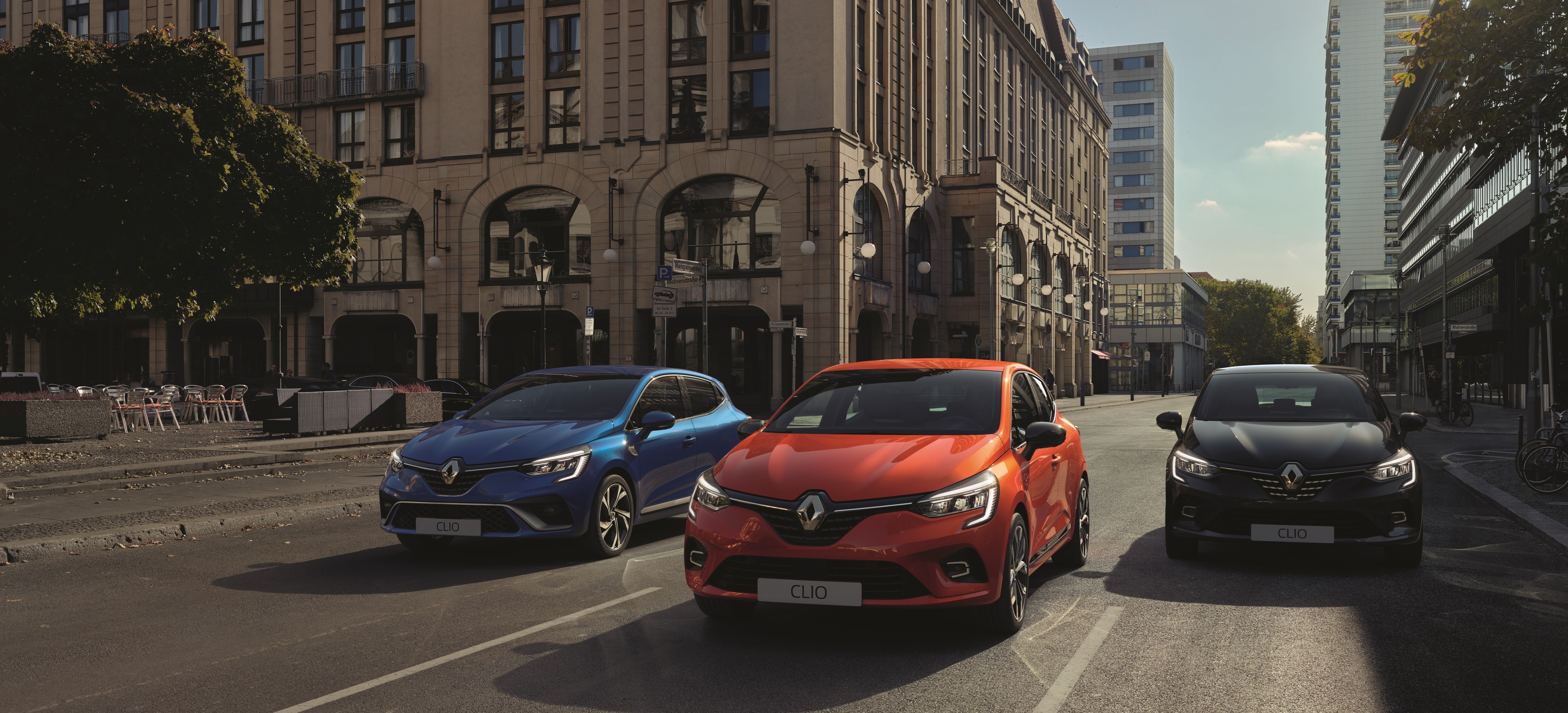 Yeni Renault Clio etkileyici tasarımıyla tanıtıldı