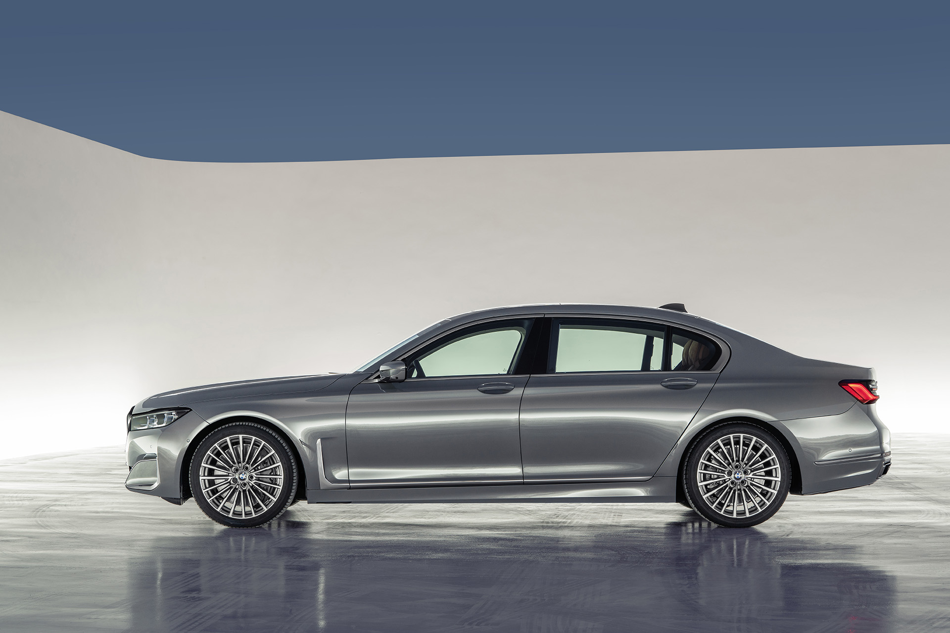 BMW’nin amiral gemisi 7 Serisi (2019) yenilendi