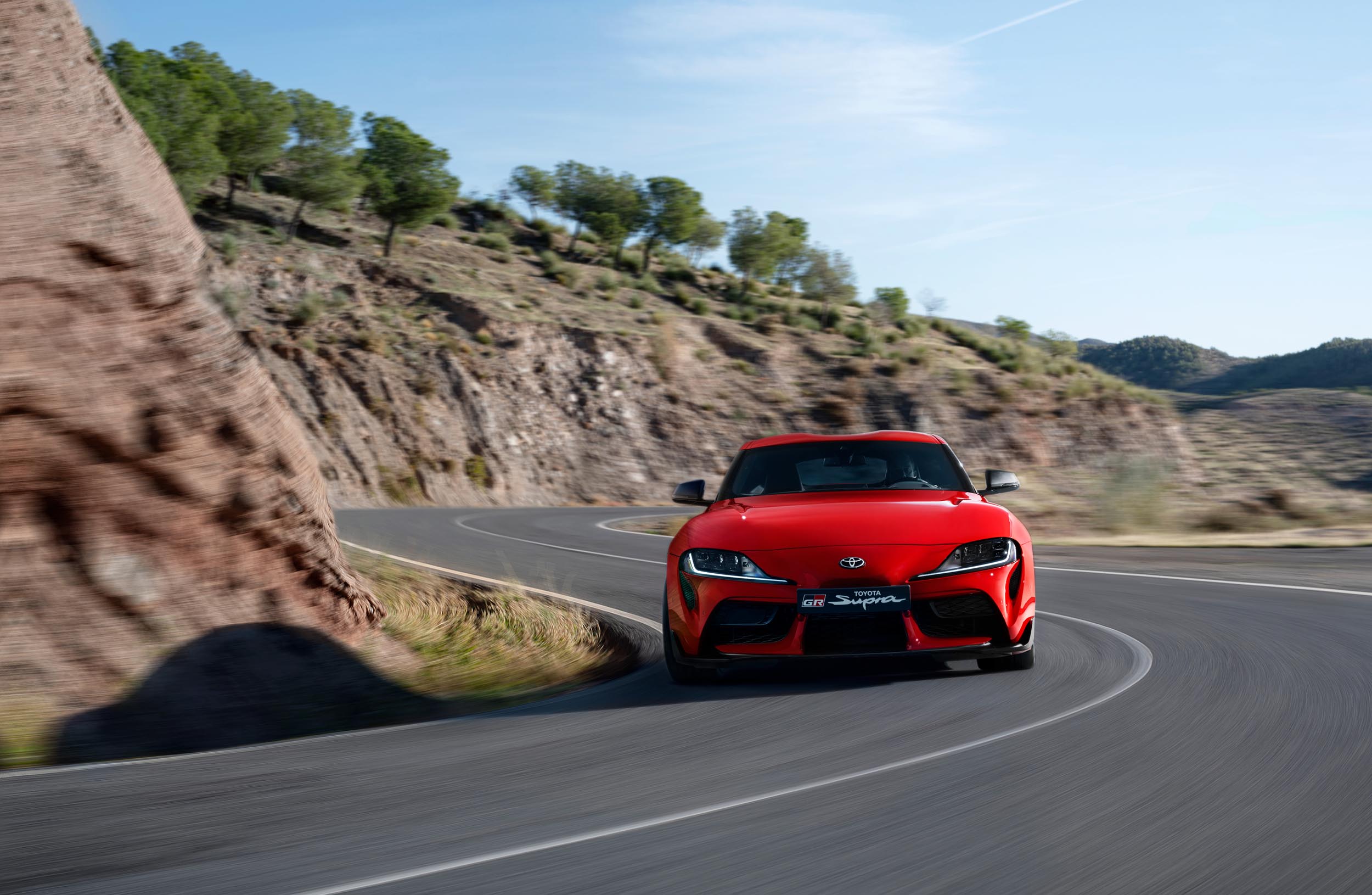 Toyota Supra 17 yıl aradan sonra geri döndü
