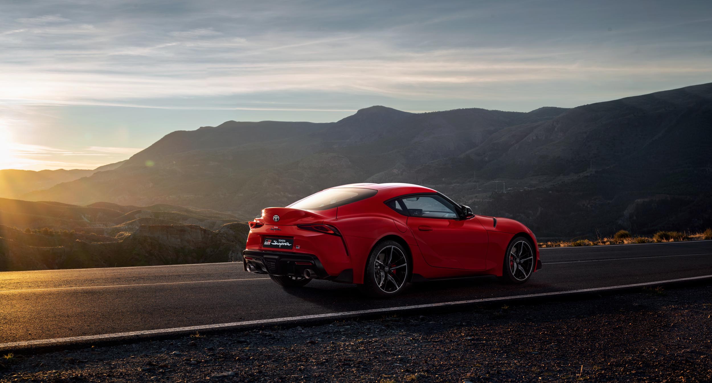 Toyota Supra 17 yıl aradan sonra geri döndü