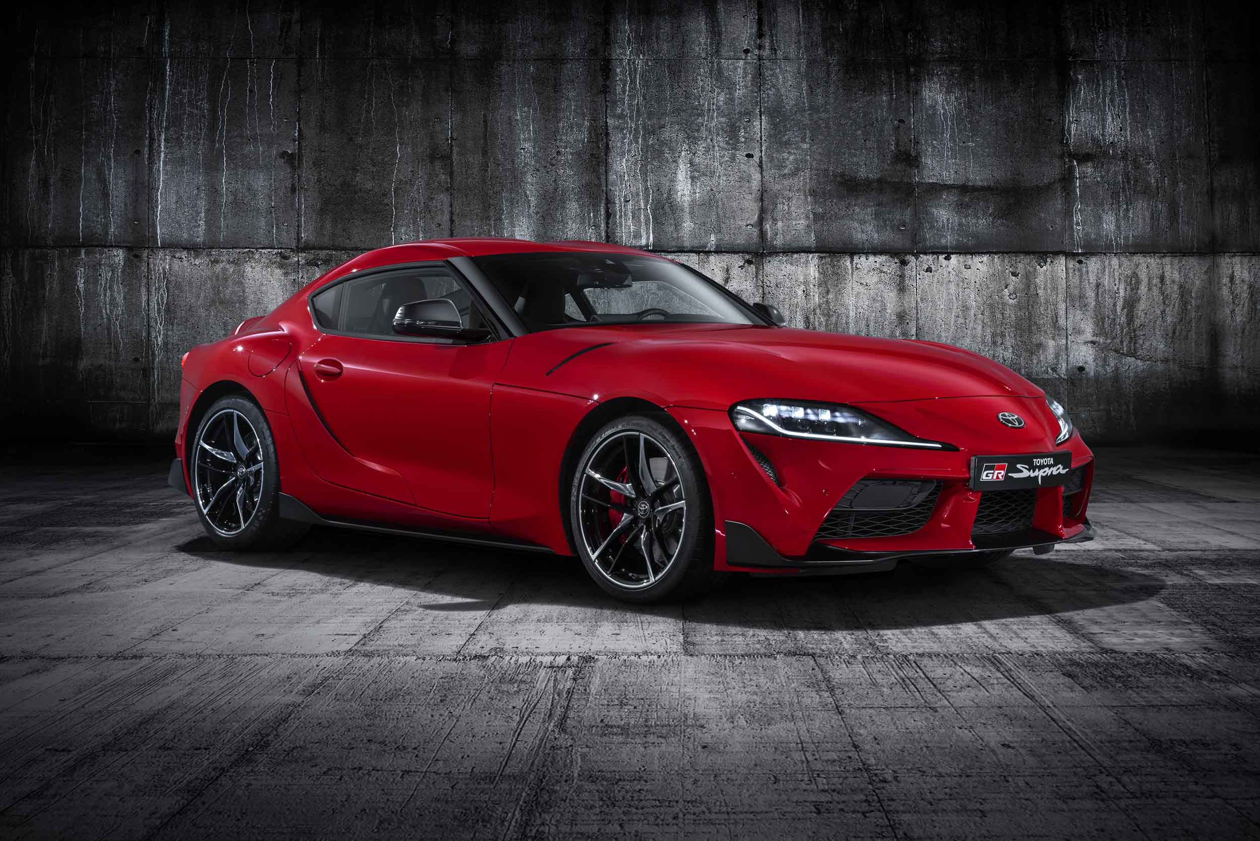 Toyota Supra 17 yıl aradan sonra geri döndü
