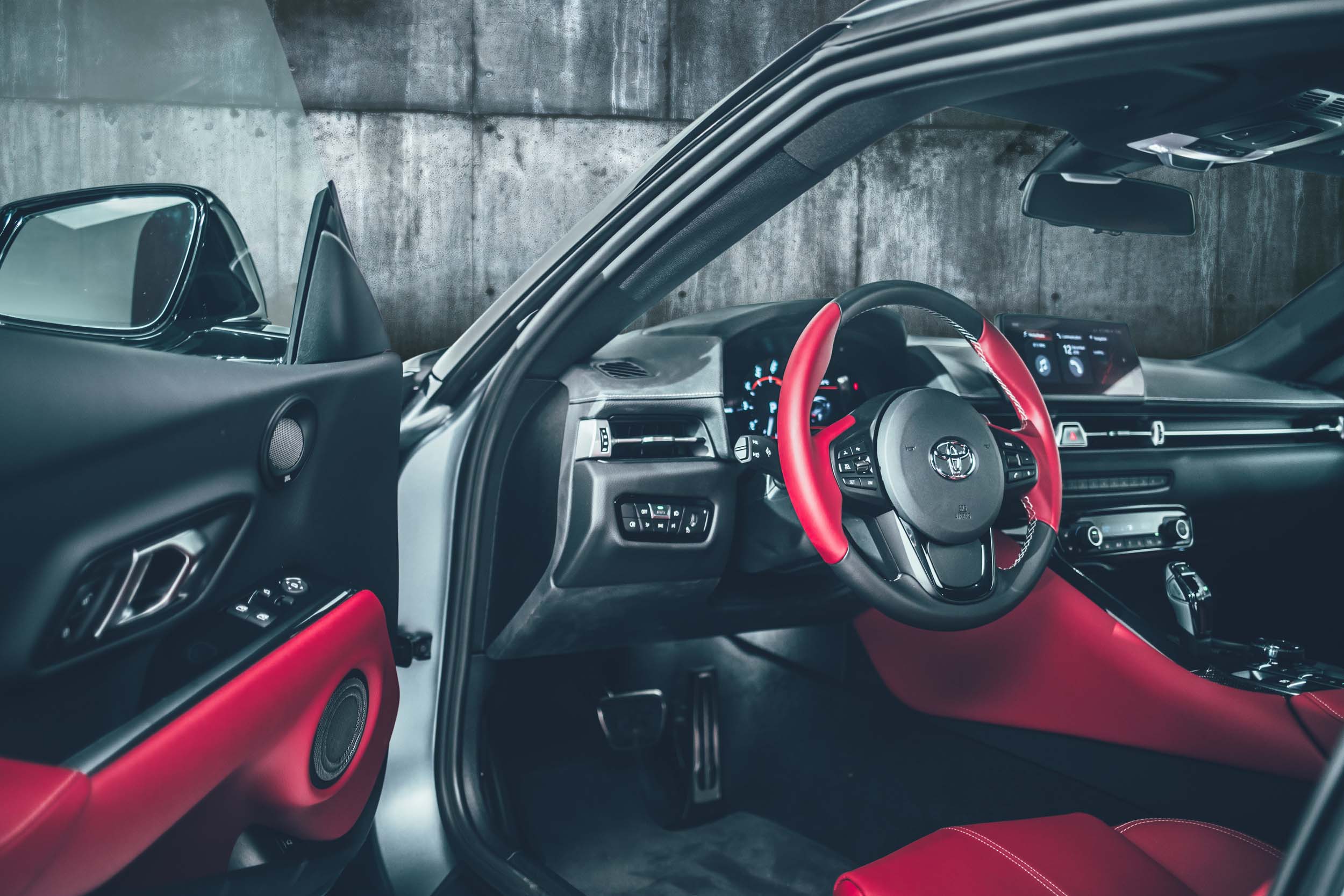 Toyota Supra 17 yıl aradan sonra geri döndü