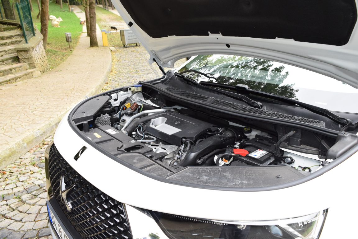 TEST: DS7 Crossback 1.6 PureTech 225