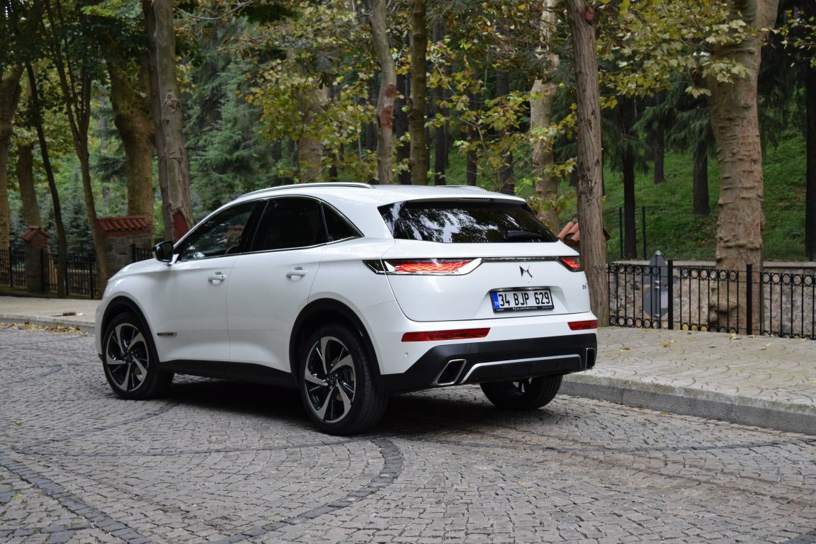 TEST: DS7 Crossback 1.6 PureTech 225