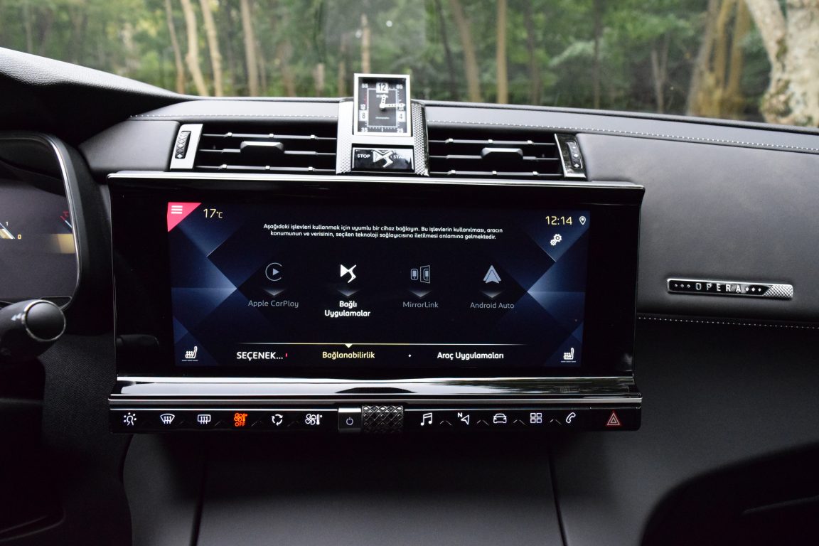 TEST: DS7 Crossback 1.6 PureTech 225