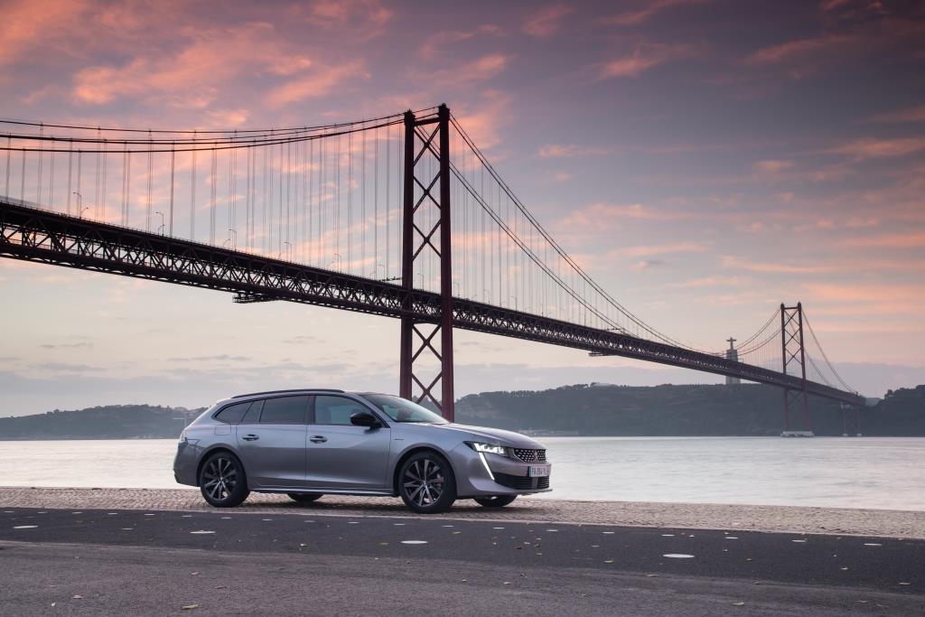 Şık ve sportif: Peugeot 508 SW