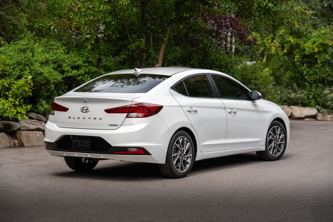 Hyundai Elantra’ya 2019 makyajı