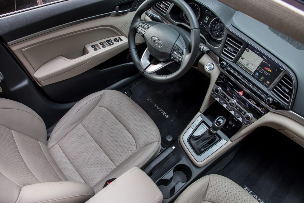 Hyundai Elantra’ya 2019 makyajı