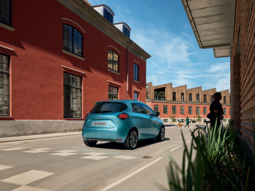 Yeni Renault ZOE, %100 elektrikle 390 km yapacak