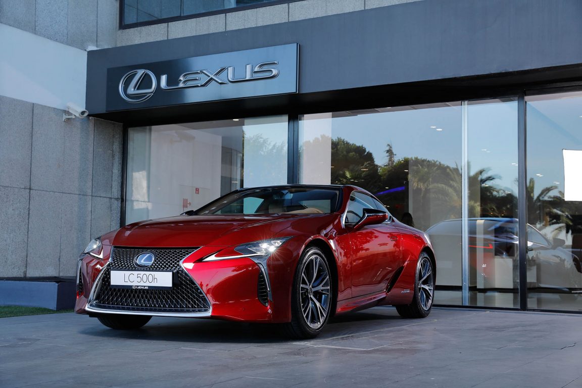 Lexus LC 500h :Sadece iki kişi sahip olabilecek!