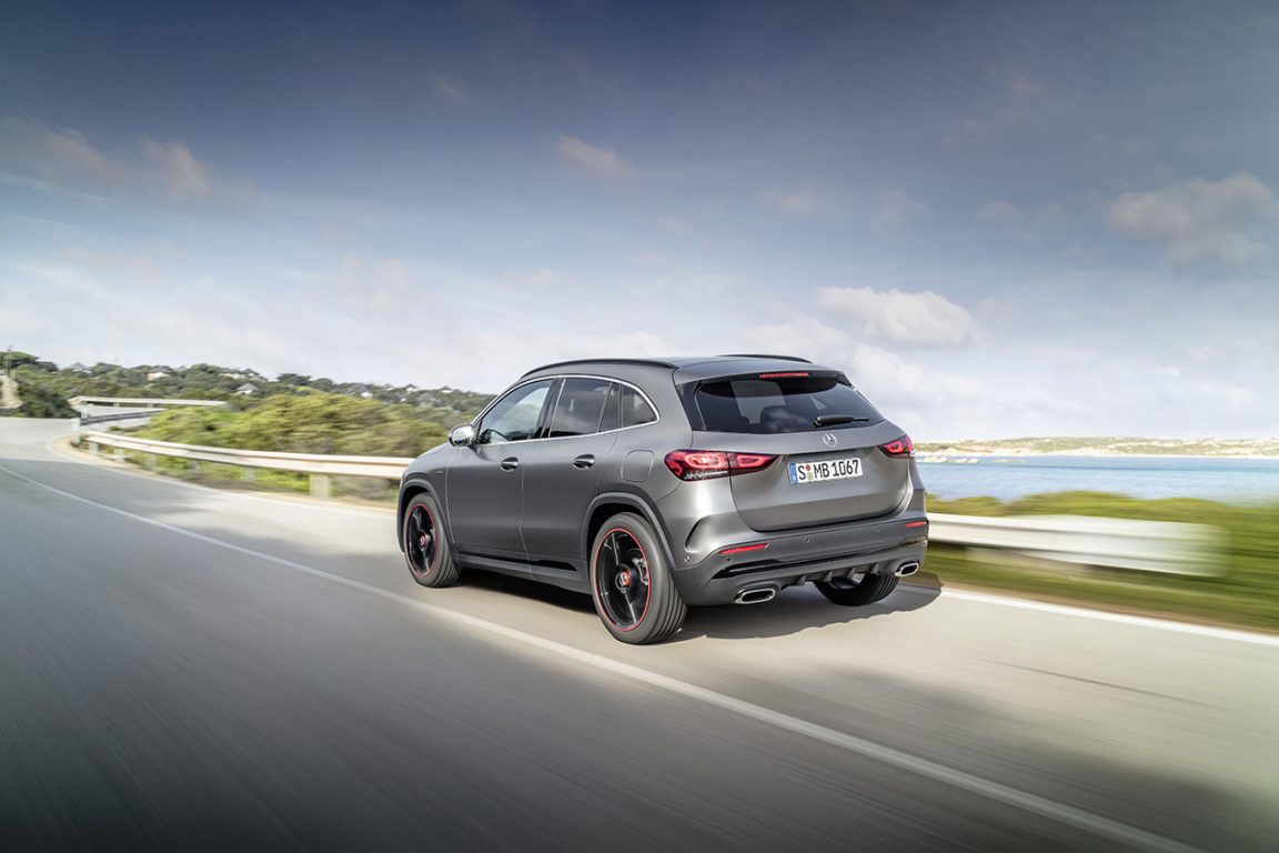 Yeni Mercedes GLA artık tamamen bir SUV gibi görünüyor