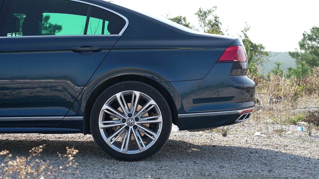 Yeni Passat test sürüşü 2020. Neler değişti ve tüm yeni özellikler…