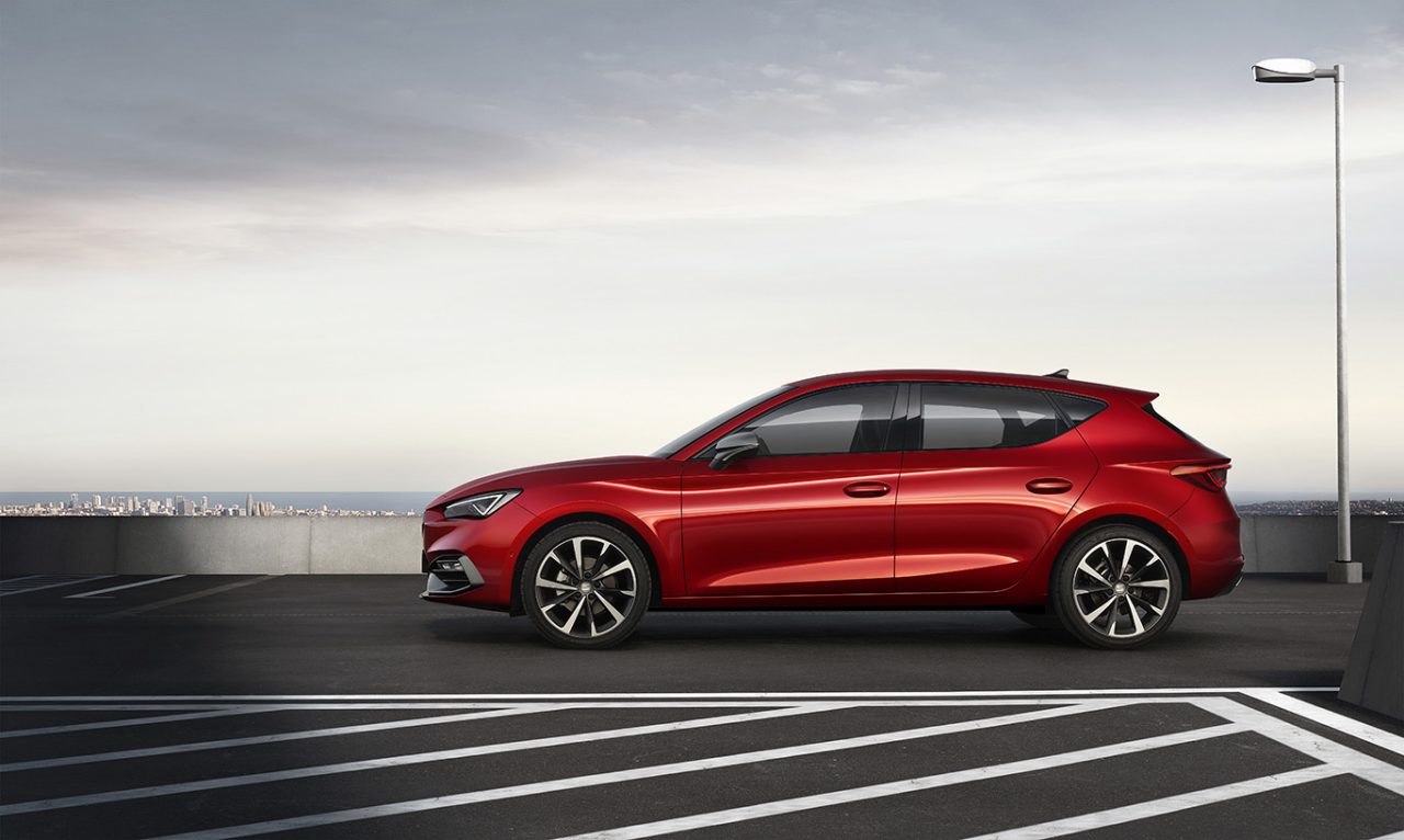 2020 Yeni Seat Leon tanıtıldı. Yenilenen modele 1.1 milyar euro harcandı!