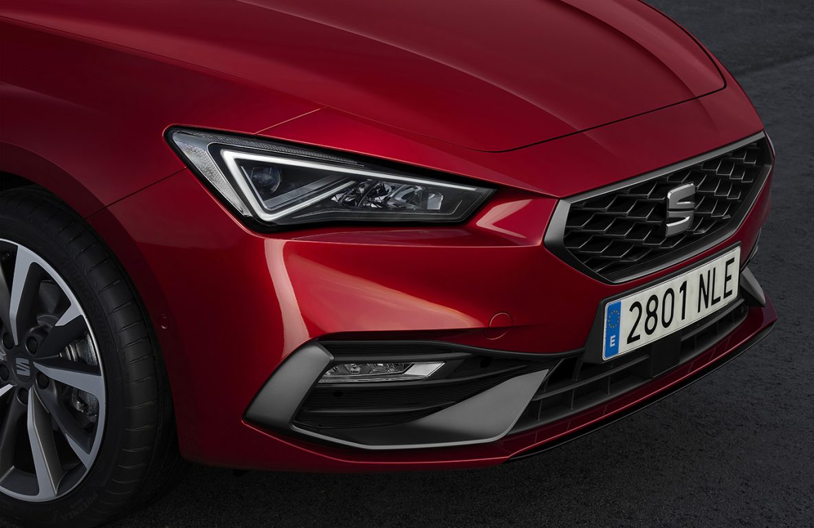 2020 Yeni Seat Leon tanıtıldı. Yenilenen modele 1.1 milyar euro harcandı!